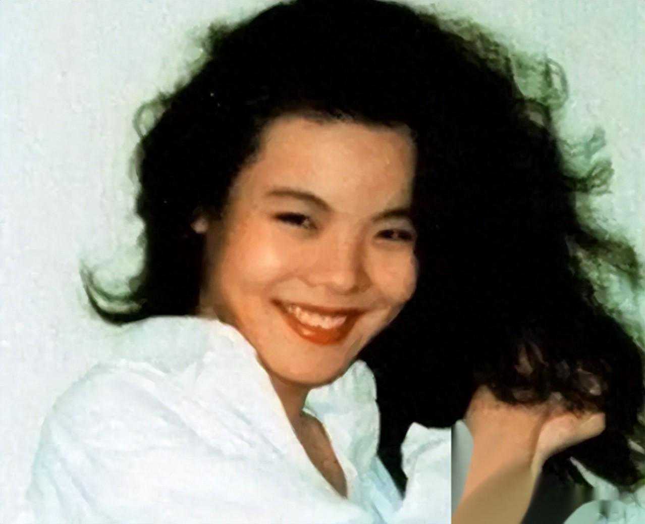 原来她已离世25年！23岁登春晚一夜成名，却因一个巴掌付出生命