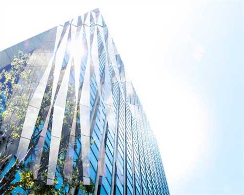 六月原野滴翠流金
